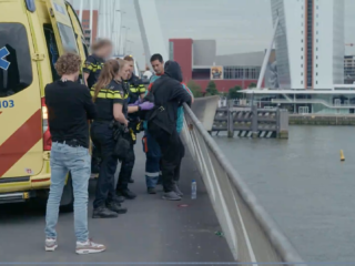 Twee vrienden doen zelfmoordpoging in 'Bureau Rotterdam': "Het is een schreeuw om hulp"