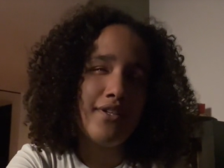 Blinde Glarissa (18) geslagen door jongeren in de trein: "Ik was doodsbang"