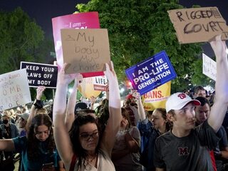 Amerikaans Hooggerechtshof wil landelijk abortusrecht afschaffen volgens gelekt document