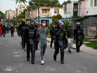 Honderden Cubanen gearresteerd na protesten tegen de regering