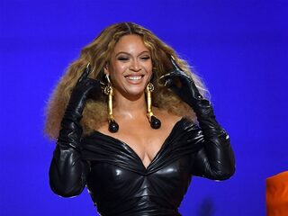 Beyoncé: "Er komt nieuwe muziek aan"