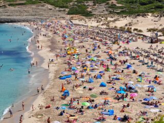 Twee toeristen overleden op Mallorca door blikseminslag