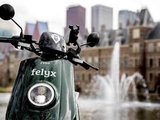 Je kunt voortaan een boete krijgen als je je deelscooter verkeerd parkeert