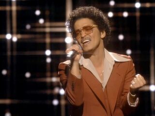 Bruno Mars is de eerste artiest ooit met vijf diamanten singles