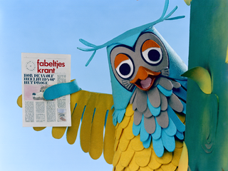 Fabeltjeskrant-uitspraak 'oogjes dicht en snaveltjes toe' komt in de Van Dale