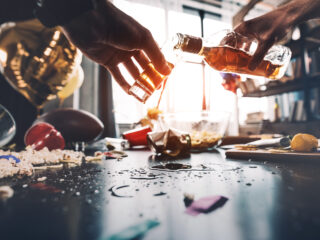 Steeds meer jongeren boeken hotelkamers om te feesten