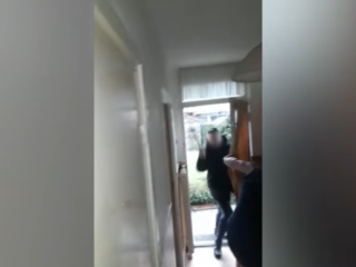 Schokkende beelden van buren die Syrisch gezin teisteren gaan social media over