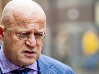 Grapperhaus over geweld tegen hulpverleners tijdens jaarwisseling: "Misdadig"