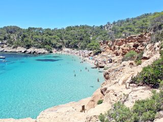 TUI schrapt alle vakanties naar Spaanse eilanden vanwege code oranje