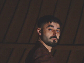 Ferhat (32) over etnisch profileren: "Werd op mijn elfde al bang gemaakt door politie"