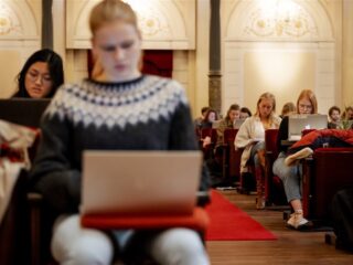 Coronacrisis heeft grote invloed op ontwikkeling hersenen bij jongeren