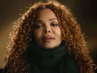Janet Jackson deelt trailer docu met archiefbeelden van o.a. Michael en Tupac
