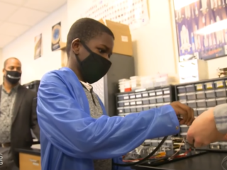 12-jarige Amerikaan jongste student ruimtevaarttechniek ooit