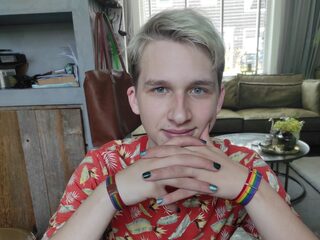 Lars (18) nam ontslag bij Jumbo na nagellakschandaal en reageert op positieve reacties