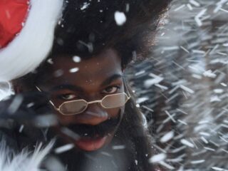 Lil Nas X maakt kerstnummer 'HOLIDAY'