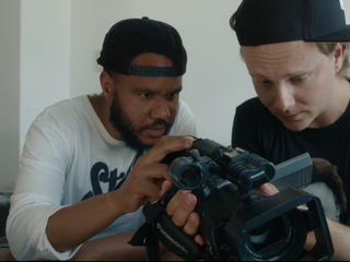 Regisseur Kevin over LIT & WOKE: een droge komedieserie over complottheorieën en jonko