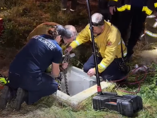 Amerikaanse man die vastzat in smalle pijp na twee dagen bevrijd