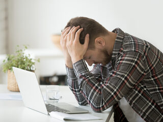 Meer dan tachtig procent van de jongeren zit tegen burn-out aan door coronacrisis