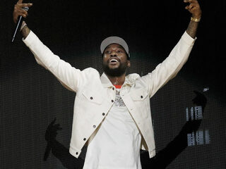 Meek Mill doneert half miljoen dollar aan kerstcadeaus aan arme gezinnen