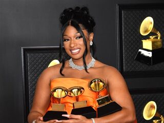 Megan Thee Stallion betaalt mee aan uitvaart van plotseling overleden fan