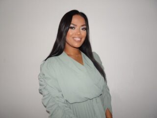 Melati (27): "Mijn vader raakte vermist toen ik kind was, nu help ik andere achterblijvers"