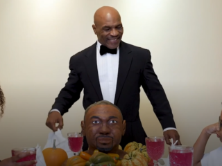 Mike Tyson eet 'hoofd van Roy Jones Jr.' in aanloop naar gevecht