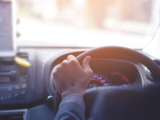 Uberchauffeur mishandelt vrouw (23) in Amsterdam na rit vanaf queerfeest