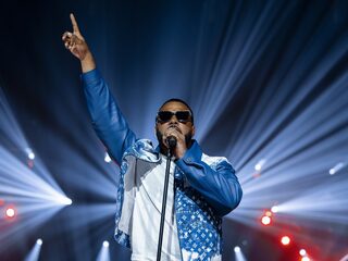 Mula B breekt AFAS Live af met optreden tijdens de FunX Music Awards