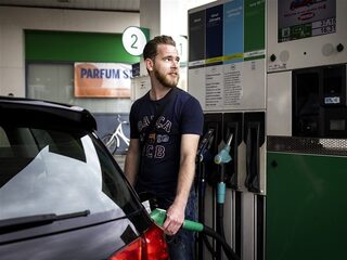Benzineprijs bereikt weer nieuw record