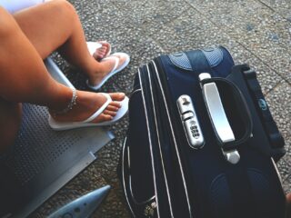 Niviéla postte op TikTok hoe ze zich ziekmeldde om op vakantie te gaan