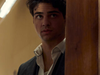 Noah Centineo speelt advocaat in nieuwe spionageserie 'The Recruit'