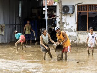 Tientallen doden en vermisten in Indonesië en Oost-Timor door orkaan