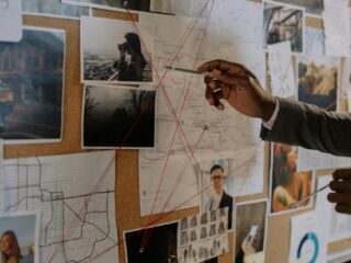 Zieke man werd ontslagen door werkgever, die privé detective inzette: "Onterecht volgens rechter"