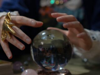 Deze universiteit biedt binnenkort opleiding aan in magie en hekserij