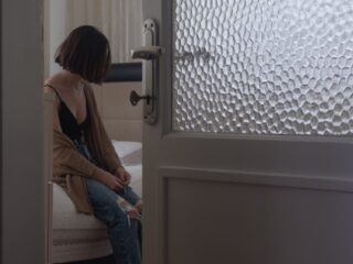 Rianne (20) over derealisatiestoornis na joint: "Kon dagen niet praten"