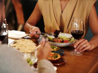 Topdrukte voor escorts tijdens NAVO-topbezoek: "Deze boekingen zijn het populairst"