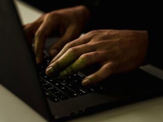 Kinderen op basisschool in Oss bedreigd met kogels en pistolen