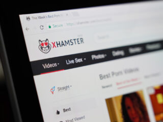 Pornosite xHamster moet video's verwijderen waar geen toestemming voor is gegeven