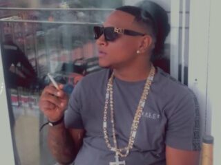 Politie arresteert verdachte van de moord op rapper Boechi