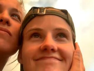 Senna (19) moest vluchten voor bosbranden op Rhodos: ''Onze reisorganisatie liet ons aan ons lot over''