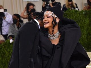 Rihanna reageert op vraag of ze verloofd is
