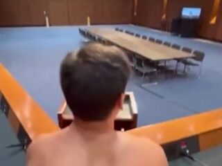 Amerikanen in shock: video van vrijende medewerker in bestuursgebouw lekt uit