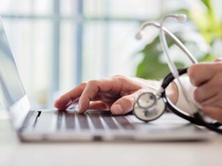 Meer volwassenen hebben last van geheugenproblemen na coronapandemie