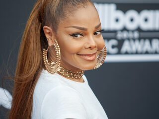 Janet Jackson deelt voorproefje van gloednieuw nummer 'Luv I Luv'