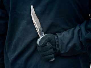 Burgemeesters willen landelijk messenverbod voor jongeren