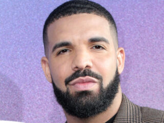 Drake heeft Super Bowl twee keer afgewezen volgens podcaster, NFL-bronnen ontkennen dit