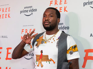 Meek Mill kondigt nieuw album 'Expensive Rain' aan, fans roasten albumcover