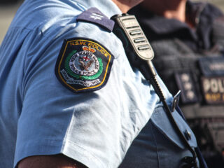 Man (18) breekt poedelnaakt in bij seksshop en steelt voor honderden euro's