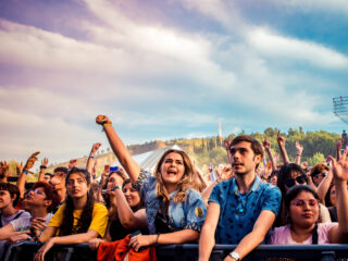 Muziek moet in het hele land veel zachter, adviseert de Gezondheidsraad