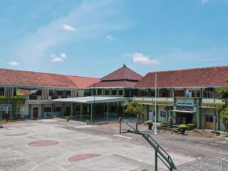 Indonesische provincie laat scholieren om half zes 's ochtends naar school komen